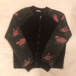 6/$20 Floral Zip Up Sweatshirt